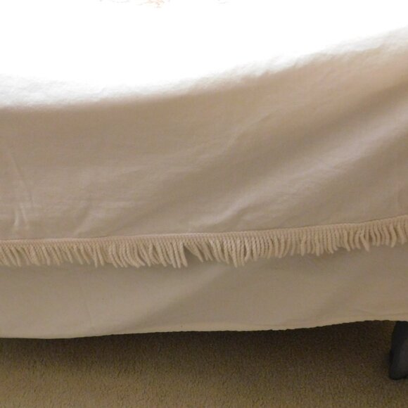 Chenille Fringe Bed Coverlet Bedspread Embroidered Full /queen size - Picture 4 of 6